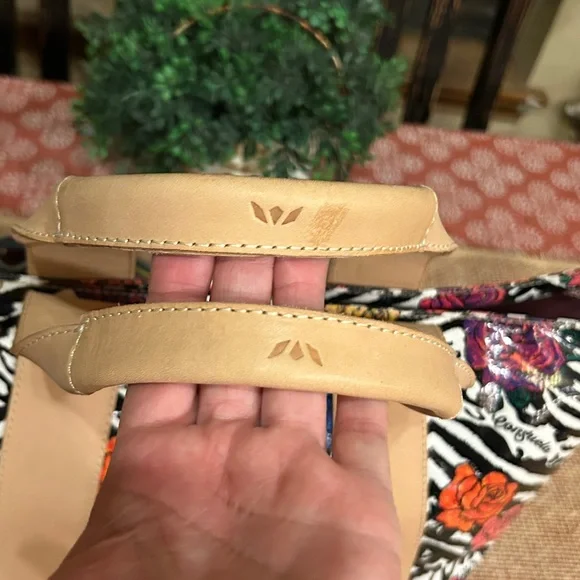 NWT Consuela Carla Carryall (minor flaws, see description/photos) - Picture 11 of 13